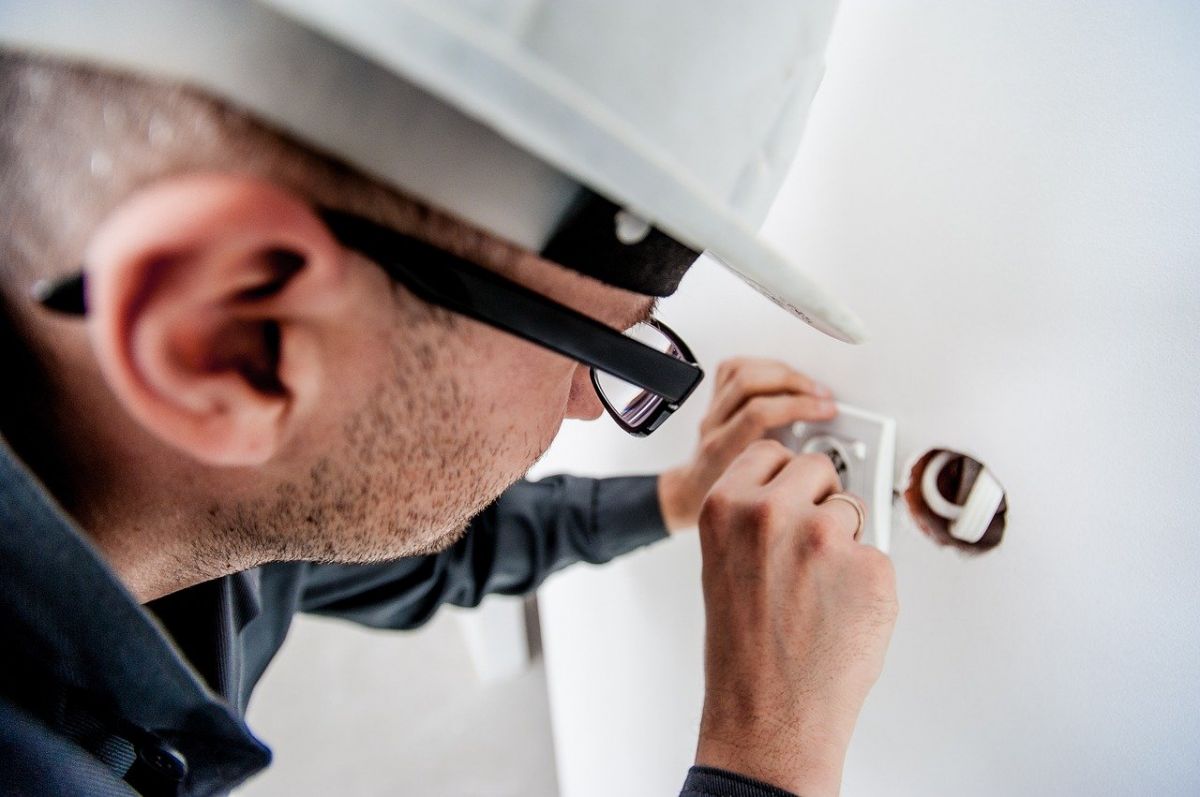 Vous êtes électricien ? Pensez à votre assurance RC décennale obligatoire ! Vous êtes électricien ? Pensez à votre assurance RC décennale obligatoire !